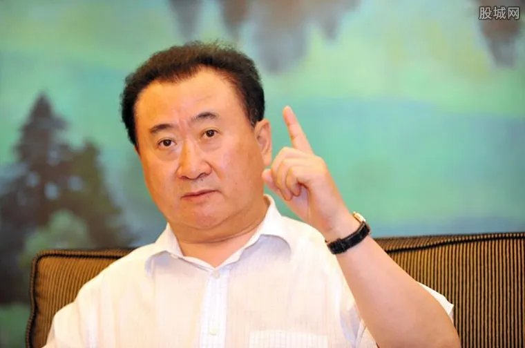 王健林手下万达老将被警方带走 插手投标从中谋取利益