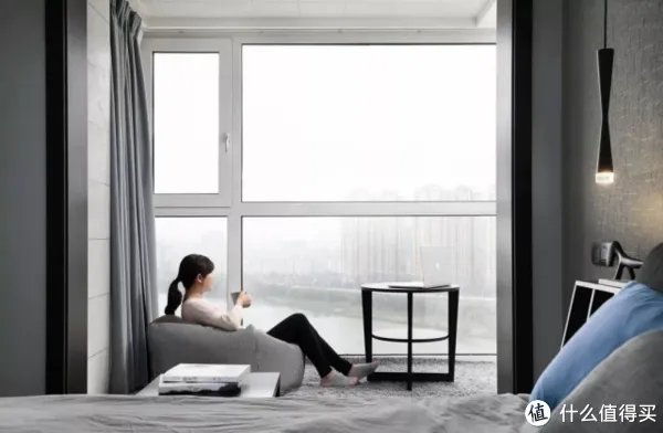 求求你不要再往阳台上挂裤衩了!这样装不香吗?