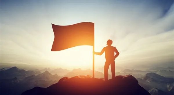 徐州城管科长上班直播带货被停职，公与私的界限究竟在哪里？