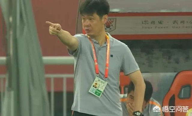 鲁能0:3恒大，总感觉鲁能本赛季是不慌不忙的节奏，为什么会这样？何时才像06年一样登顶？