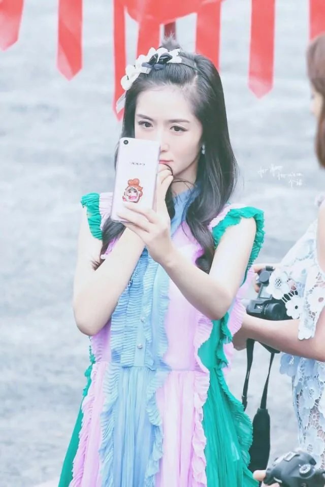 为什么谢娜微博粉丝是明星里最多的？