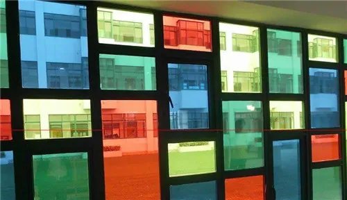玻璃窗贴膜的好处 玻璃窗贴膜步骤