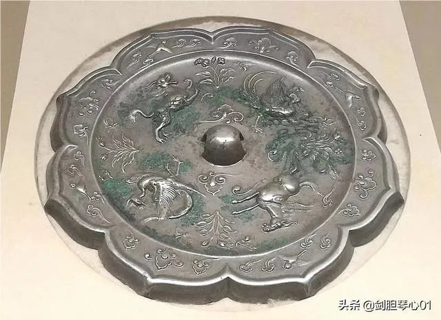 古代铜镜能照清楚人吗