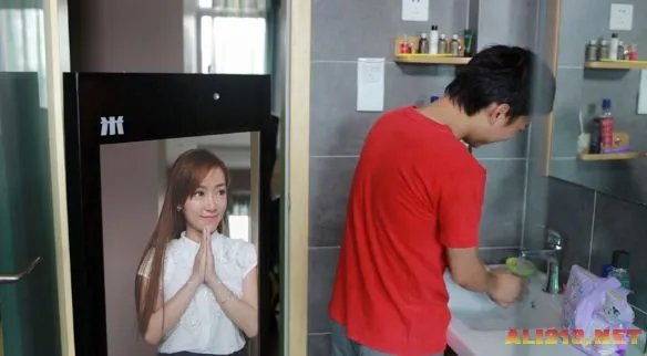 暴走漫画王尼玛“暴米花”手机曝光,16核处理器