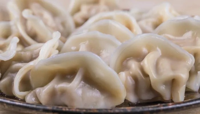 冬至是不是应该吃饺子 冬至吃饺子还是立冬吃饺子