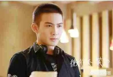 《微微一笑很倾城》里面美人师兄和KO是什么关系?