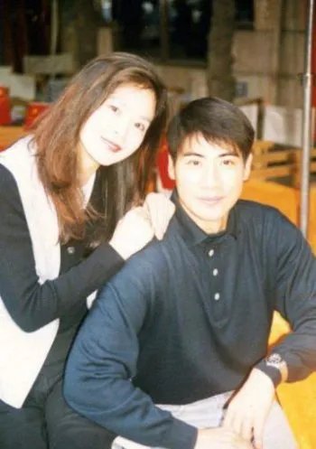 俞小凡老公是谁 一个圈内人是翁家明