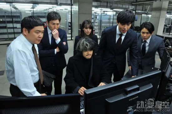 电影《死亡笔记:Light up the NEW world》剧照曝光 L继承者与搜查官对峙