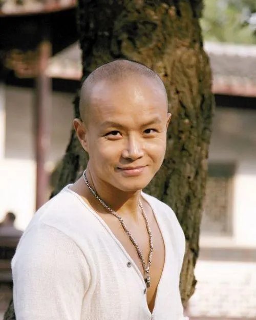 乐嘉骂人最狠的一次视频 乐嘉醉酒录节目爆粗回应撒酒疯视频