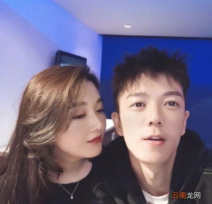 有种整容式长大叫王栎鑫儿子 王栎鑫整容