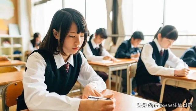 为什么江苏文科状元无缘清华北大和大部分985/211学校？