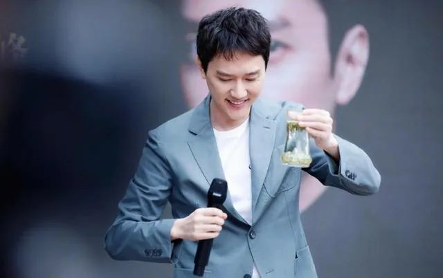 冯绍峰不理离婚传闻，与之前传过绯闻的杨幂再度合作，你怎么看？