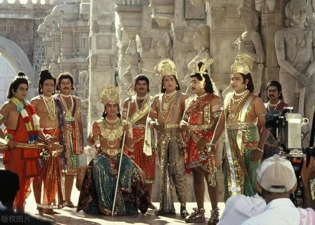 如果你向神求助，说明你相信神的力量，如果神没有帮助你，说明神相信了你的力量，这是唯物主义还是唯心主义？