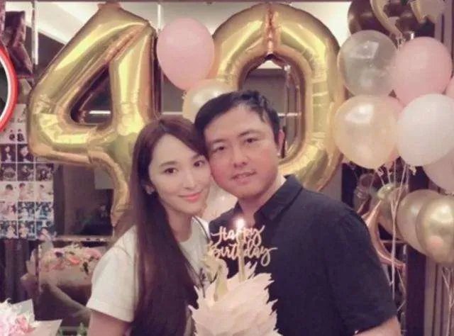 吴佩慈否认纪晓波被追债，到底是什么情况？