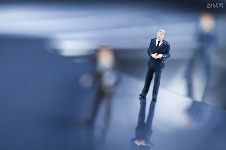 矿机巨头董事长举报百亿牛股造假 胡东简历引关注