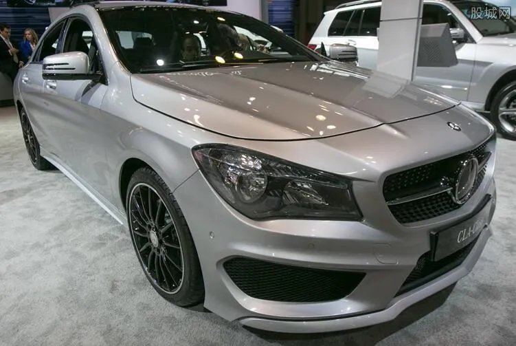 奔驰E260高速失速 4S店给换车竟提出这样的要求