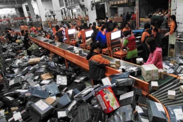 录取通知书不得投递至快件箱自提点，你赞成这个做法吗？