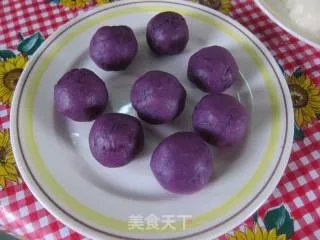 第一次学做月饼@@【紫薯冰皮月饼】