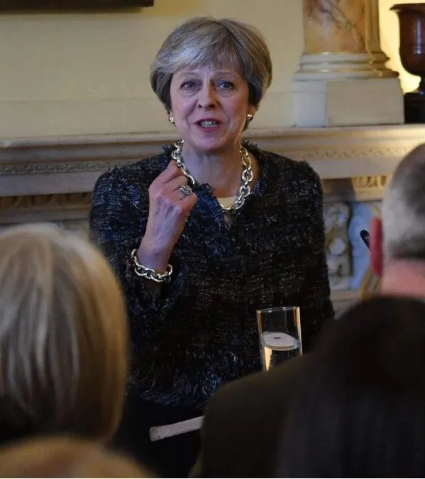 俄如何怼回英首相“最后通牒”？