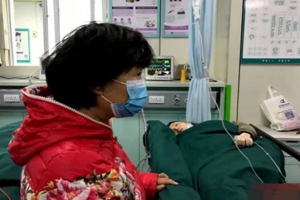 姚策肝癌晚期救治无效去世,尚余捐款可否归属遗产继承?