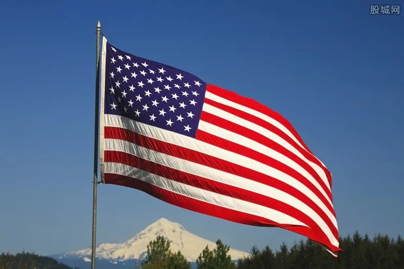 美国从中国买口罩 特朗普称赞中国物资