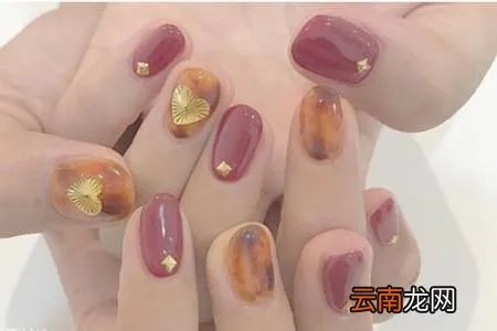 美甲图片2021新款式,漂亮的美甲造型图片大全