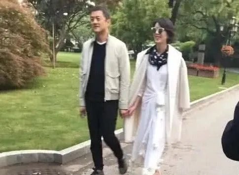 李亚鹏新女友身价高达500亿：网友怀疑是不是太夸大了