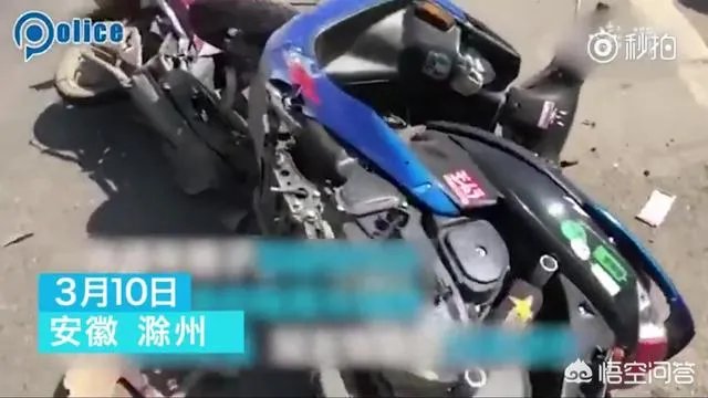 男子车祸受伤后在路边玩王者荣耀，声称可以缓解疼痛，如何看待他的行为？