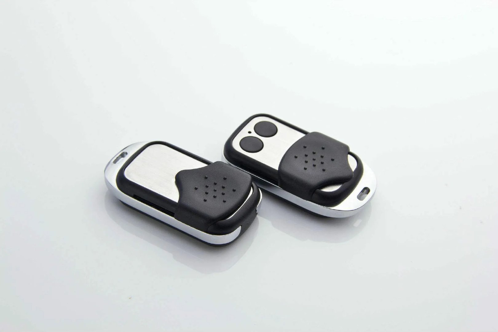 电动卷帘门遥控器怎么配对