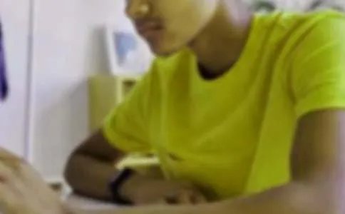 隔壁班的男生作文600字