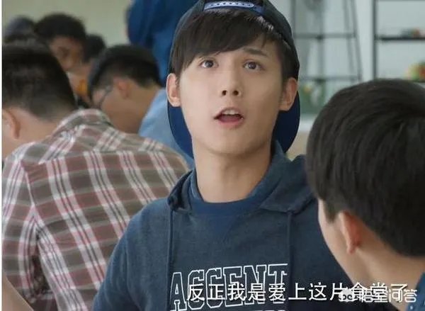 《微微一笑很倾城》里面美人师兄和KO是什么关系？