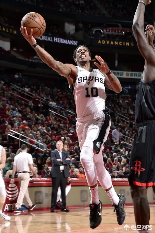 火箭108:101马刺，哈登关键三分杀死比赛，怎么评价哈登的表现？