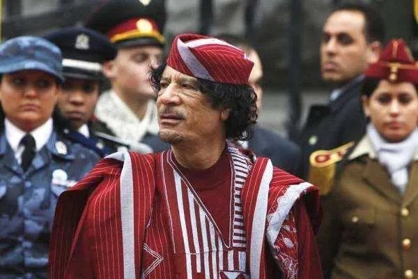 为什么卡扎菲只是上校,而他的手下已是元帅?