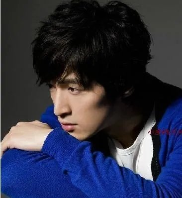 男生瓜子脸发型如何设计