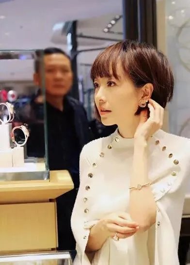 明星时尚短发造型魅力十足，哪一款是你最心动的？