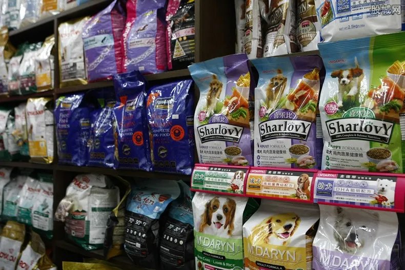 go猫粮被曝猫吃后中毒甚至死亡 问题猫粮已下架