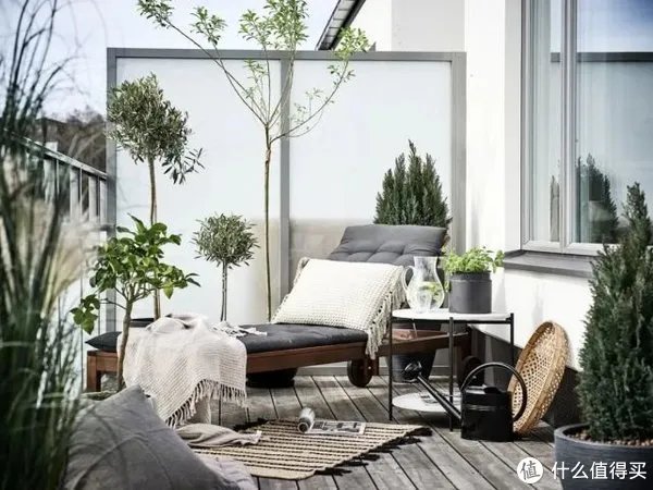 求求你不要再往阳台上挂裤衩了!这样装不香吗?