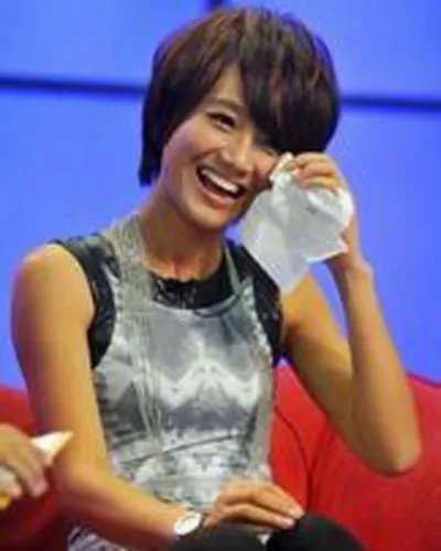 朱丹潜规则身价暴涨？ 我来自农村走红靠自己