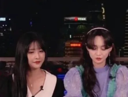 郑爽直播情绪失控，是否存在心理问题？