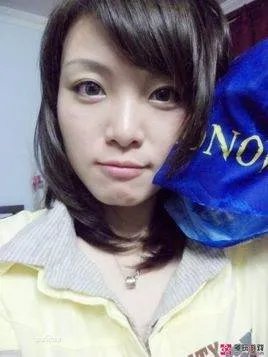 夜幕色倾城的歌曲歌词