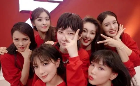 李现赵丽颖为张含韵打call是怎么回事 李现赵丽颖为张含韵打call是什么情况