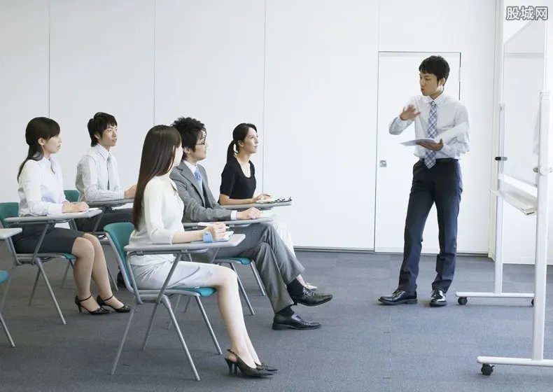 男子违规组织线下培训致5人阳性 事件始末披露