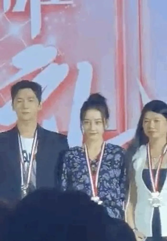 迪丽热巴杨洋公布恋情是真的吗 只是荧屏恩爱情侣