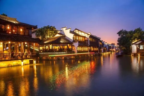 你如何看待乌镇景区停止游客进入这件事?