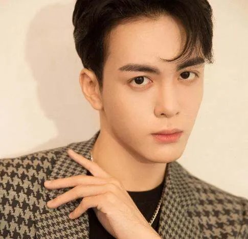 曾舜晞是富二代吗？