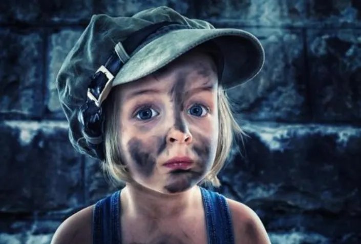 少林寺500多年古碑遭熊孩子刻画，孩子的父母是否要承担责任？