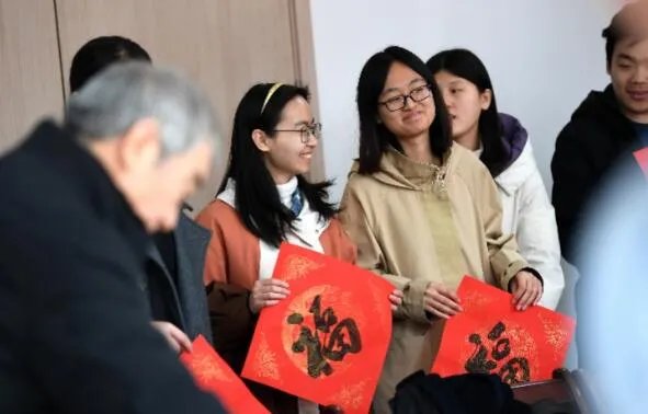 低风险地区倡导群众就地过年是怎么回事 过年如何做好防疫