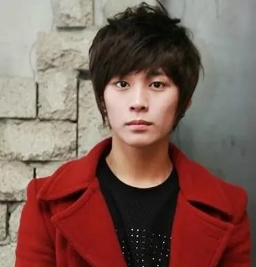 男生瓜子脸发型如何设计