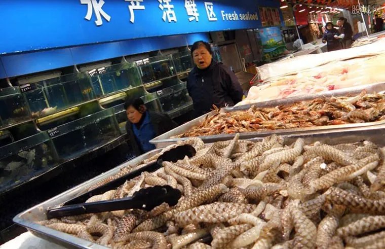 华南海鲜市场女老板背景怎么样 名下有29家公司