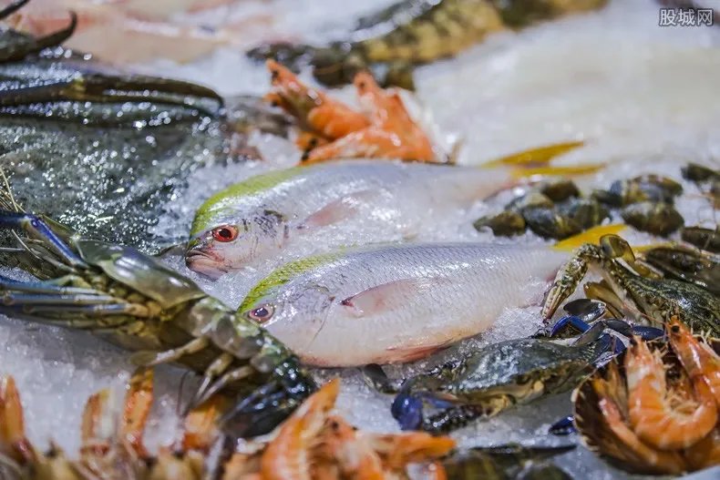 三亚店铺被指宰客 买1000元海鲜却收1500元